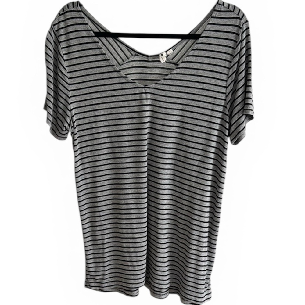 Cable & Gauge Black Striped Short Sleeve Top